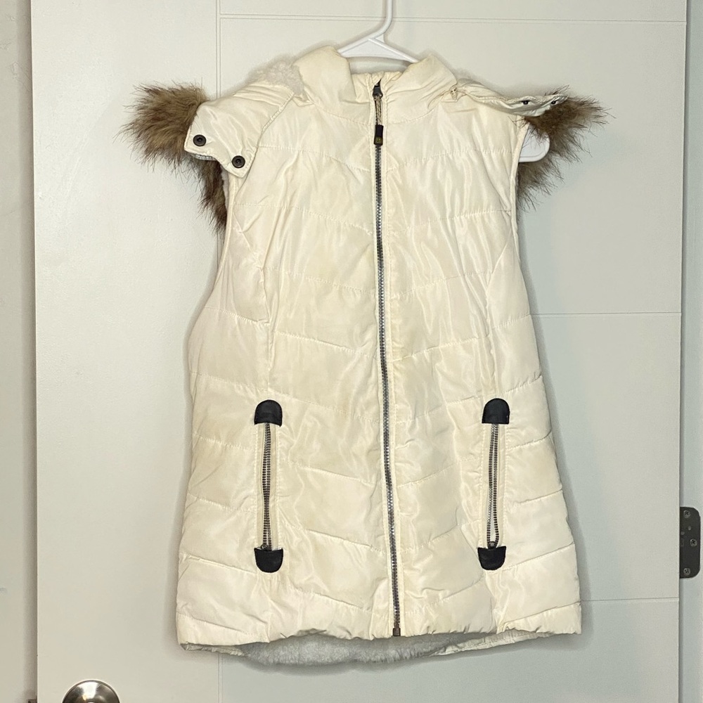 Green Tea Vest Medium White Detachable Hood
